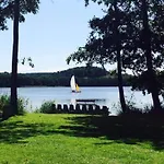 Gemuetliches Mit Garten Und Seeblick By Interhome * Kołczewo