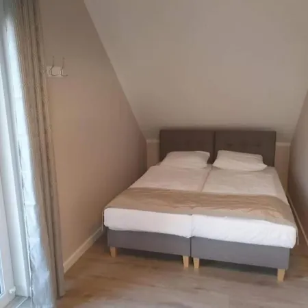 Apartment Gemuetliches Ferienhaus Mit Garten Und Seeblick By Interhome Kołczewo