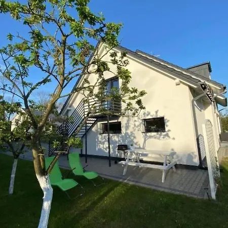 Gemuetliches Mit Garten Und Seeblick By Interhome Apartmán Kołczewo
