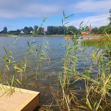 Gemuetliches Mit Garten Und Seeblick By Interhome Apartmán Kołczewo
