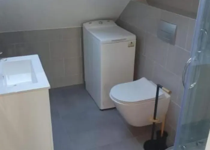 Appartement Apartment Gemuetliches Ferienhaus Mit Garten Und Seeblick By Interhome *