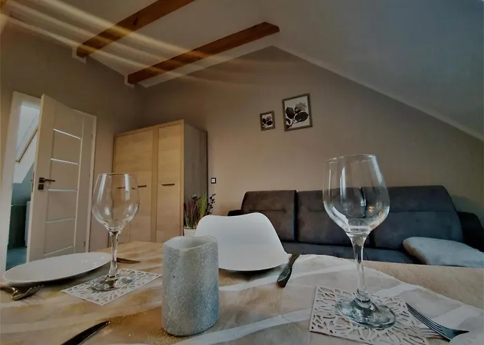 Apartment Gemuetliches Ferienhaus Mit Garten Und Seeblick By Interhome Appartement *