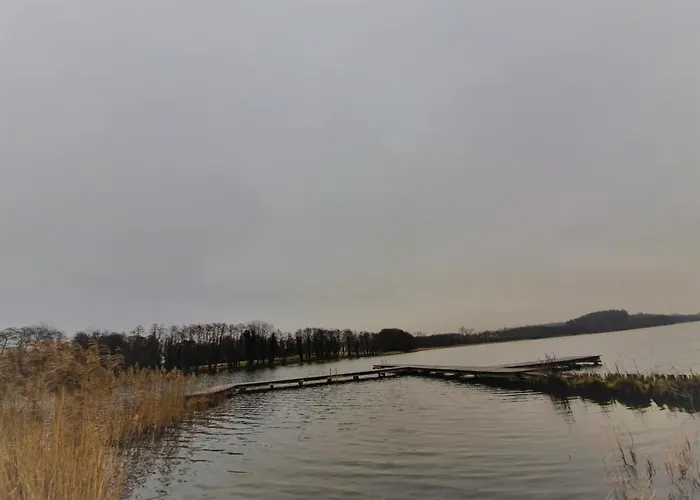 Appartement Apartment Gemuetliches Ferienhaus Mit Garten Und Seeblick By Interhome